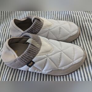 like new Teva reember